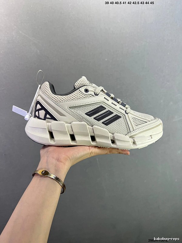 Adidas Cage Runners in Cream with Road Runner Profile