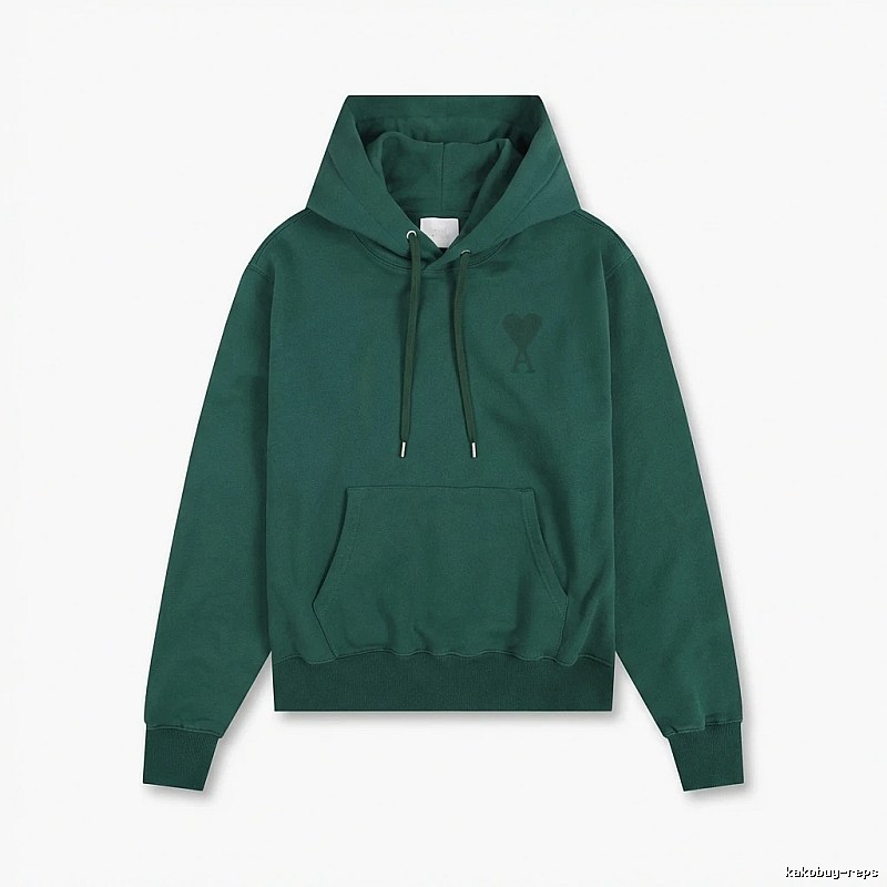 AMI's simple and loving style hoodie.