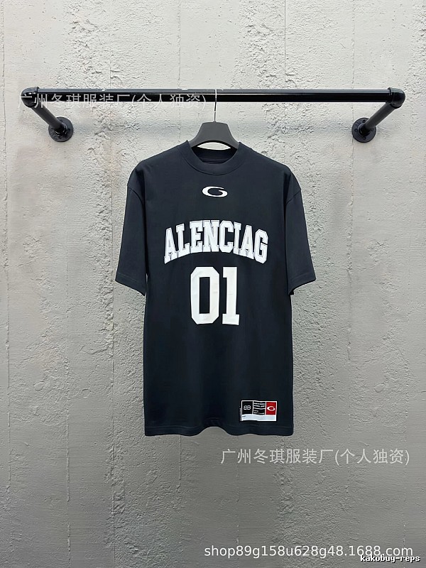 Balenciaga sporty black T-shirt