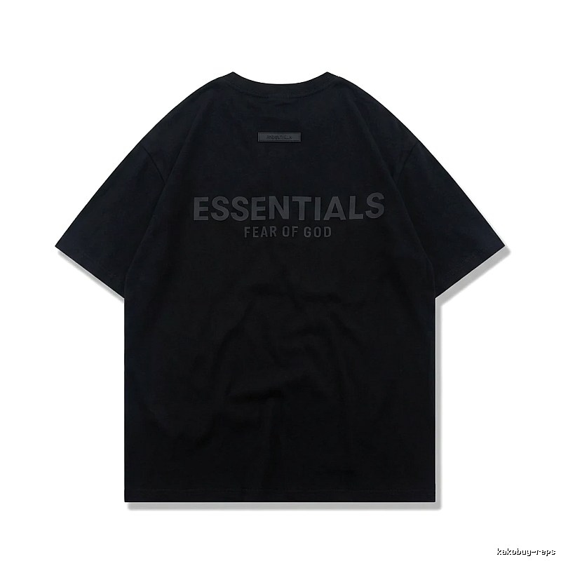 ESSENTIALS minimalist style black T-shirt