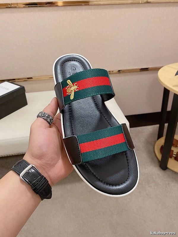 Gucci Vintage Little Bee Red and Green Color-blocked Slide Sandals