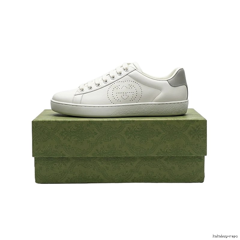 Gucci vintage small white shoes