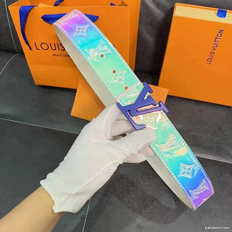 Louis Vuitton Travel-Friendly Accent Monogram Belt Clean Finish