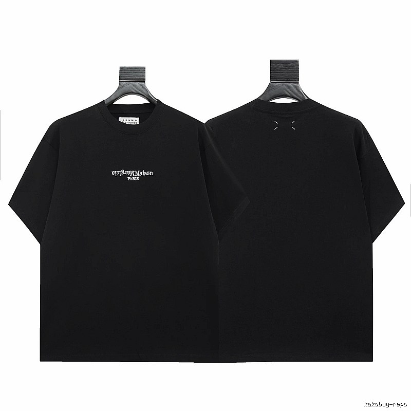 Maison Margiela Stitch Minimalist Style Black Short-sleeve T-shirt