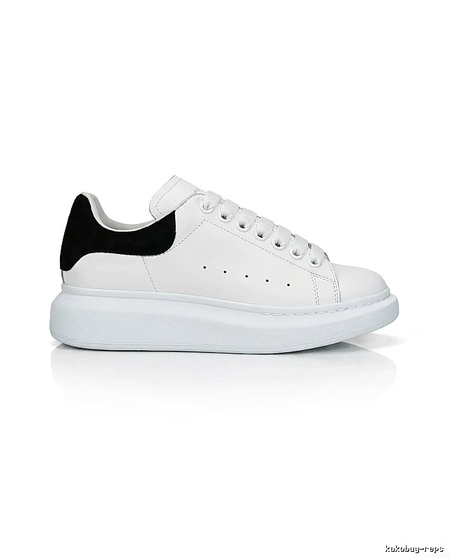 McQueen black and white thick-soled sports shoes