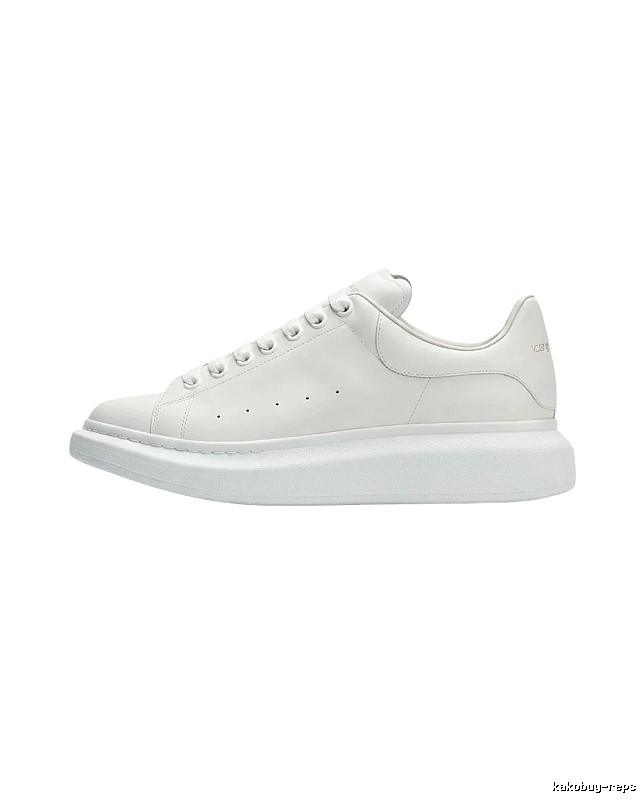 McQueen thick-soled casual small white shoes