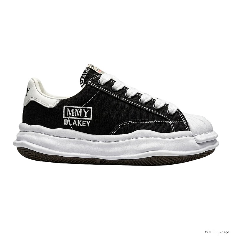 MMY BLAKEY Trendy Black and White Sneakers