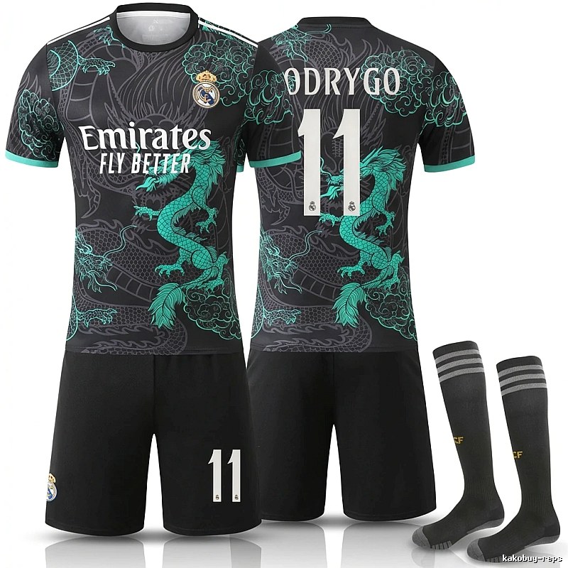 Real Madrid's dragon-patterned trendy and cool black jersey.