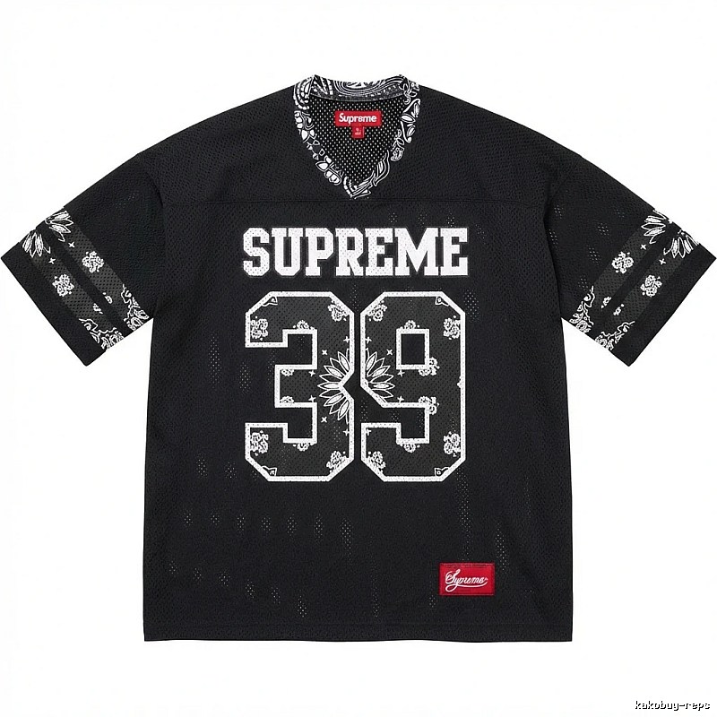 Supreme - printed sporty black T - shirt