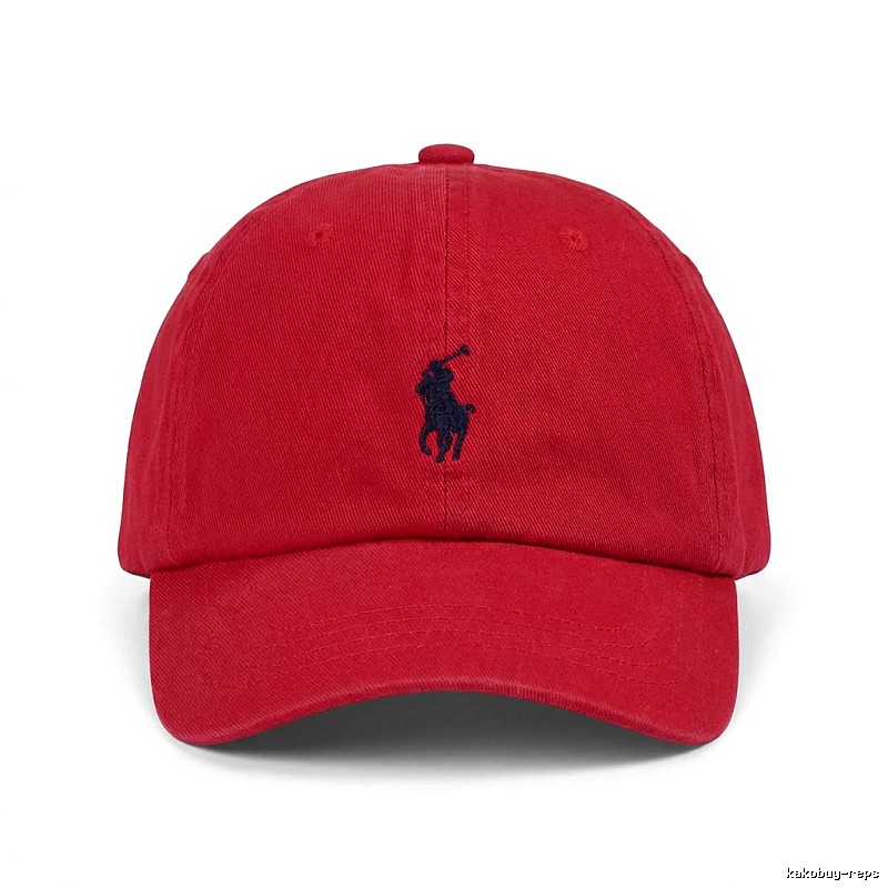The classic and simple style red hat of Ralph Lauren