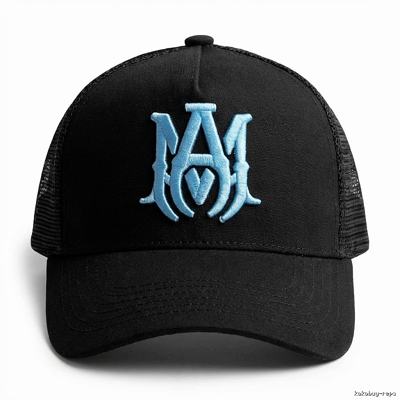 The classic black baseball cap of AMIRI.