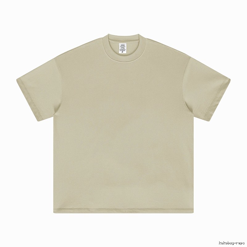 Travel Plain white T-shirt Minimal White Short with Modern Look