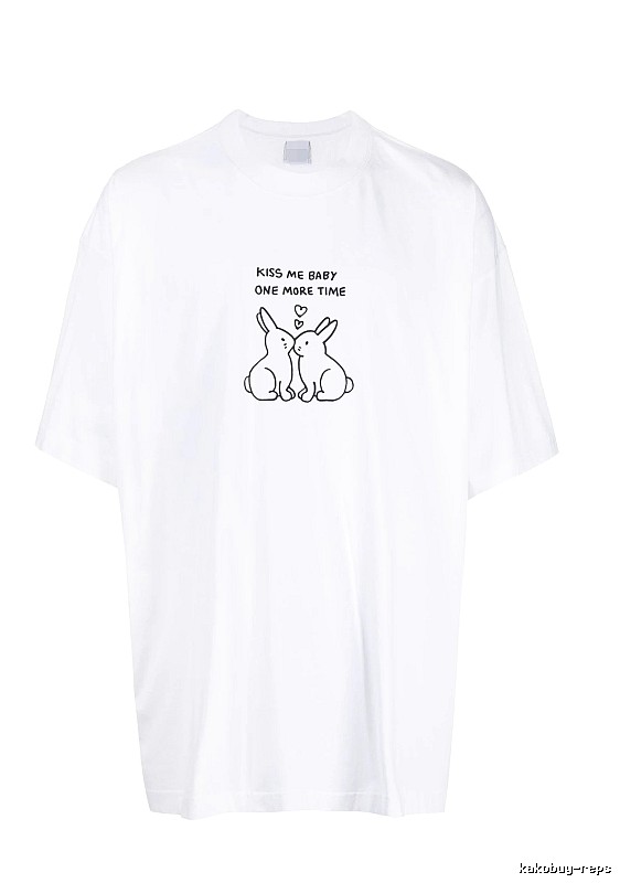 Urban Statement graphic T-shirt Black Colorful Lucky with Casual Appeal